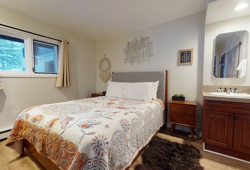 آپارتمان 2 خوابه, Christiania Condominiums  Coraltree Residence Collection