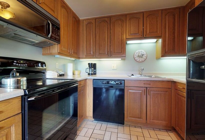 آپارتمان 2 خوابه, Christiania Condominiums  Coraltree Residence Collection