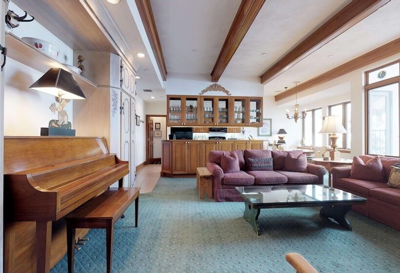 آپارتمان 2 خوابه, Christiania Condominiums  Coraltree Residence Collection