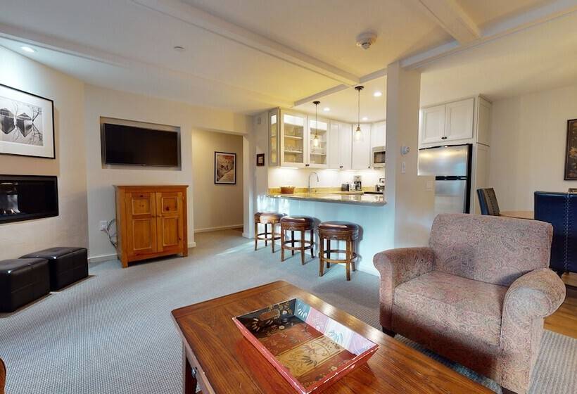 ویلای 2 خوابه, Christiania Condominiums  Coraltree Residence Collection
