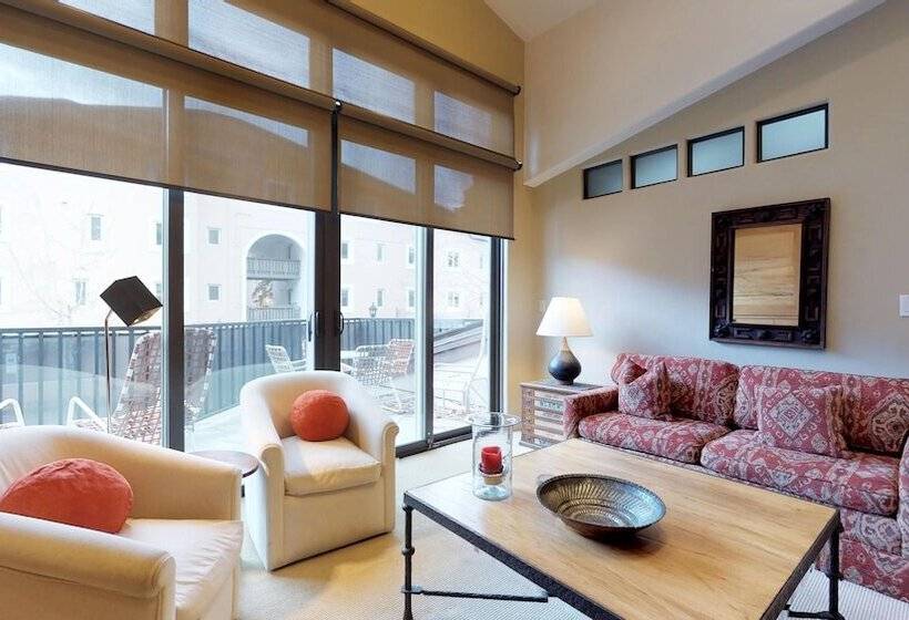 آپارتمان 3 خوابه, Christiania Condominiums  Coraltree Residence Collection