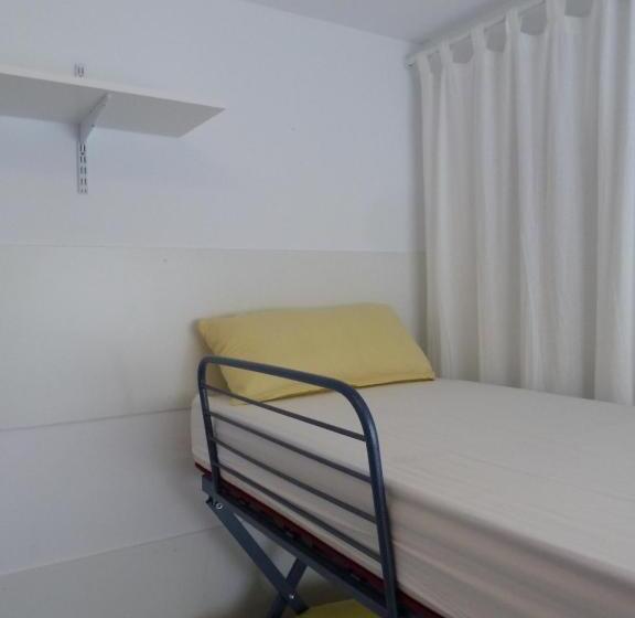 تختخواب در اتاق مشترک, Hostal Moratinos