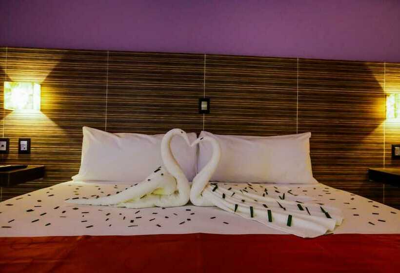 Standard Room Double Bed City View, Kavia