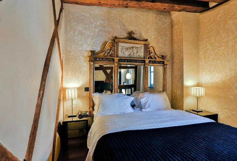 سوییت, Le B. Suites, Chambres & Restaurant