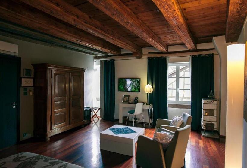 سوییت, Le B. Suites, Chambres & Restaurant