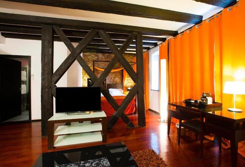 سوییت, Le B. Suites, Chambres & Restaurant