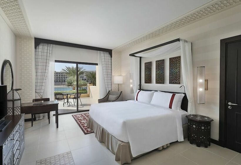 اتاق سوپریور با چشم‌انداز استخر, Al Manara, A Luxury Collection Hotel, Aqaba