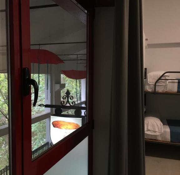 Bed in Shared Room with Shared Bathroom, Albergue De Villava