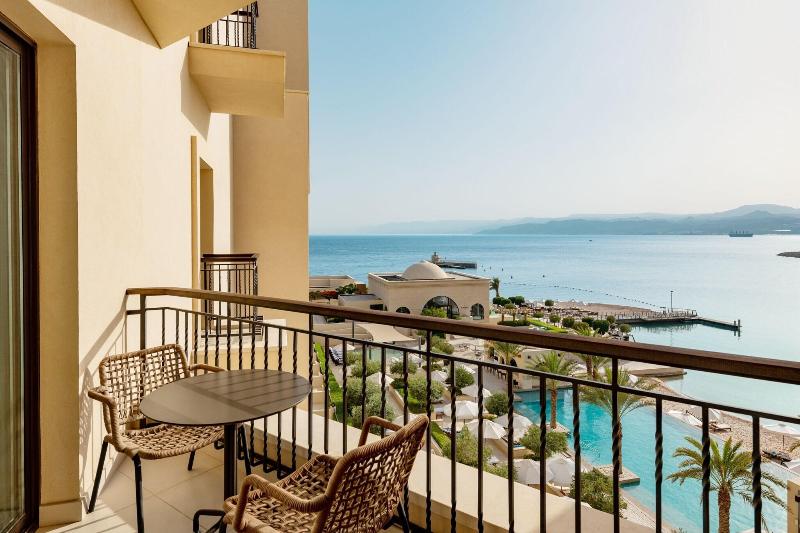 اتاق سوپریور با چشم‌انداز استخر, Al Manara, A Luxury Collection Hotel, Aqaba