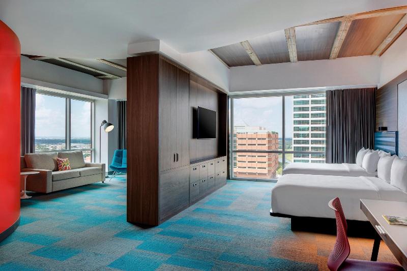 Suite Queen Bed, Aloft Fort Worth Downtown