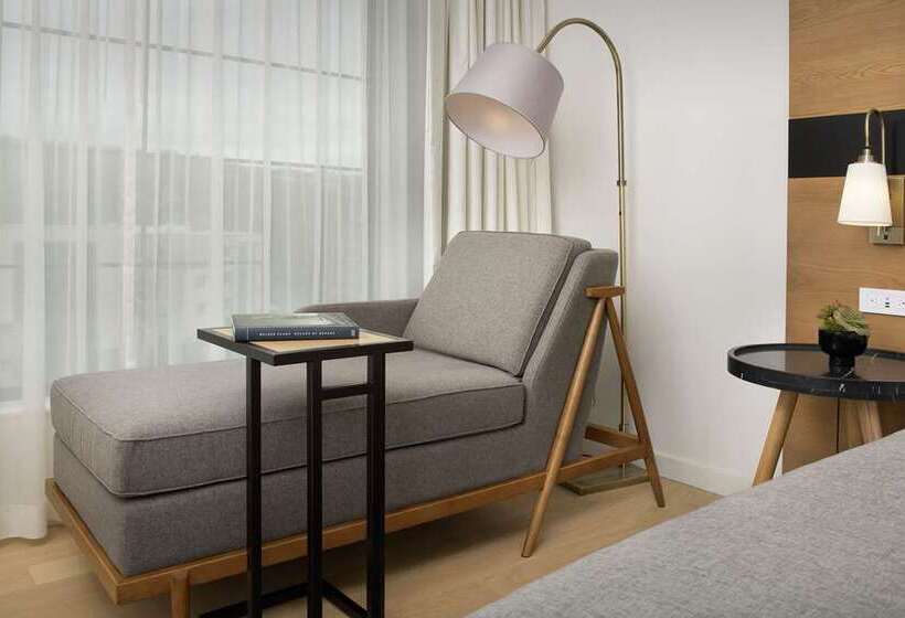 اتاق استاندارد, Dello Ft Lauderdale Airport, Tapestry Collection By Hilton