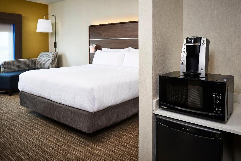 اتاق استاندارد برای معلولان, Holiday Inn Express & Suites   Brantford, An Ihg