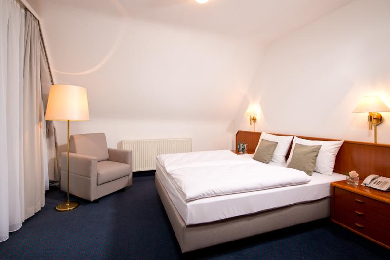 اتاق استاندارد برای معلولان, Holiday Inn Express & Suites   Brantford, An Ihg