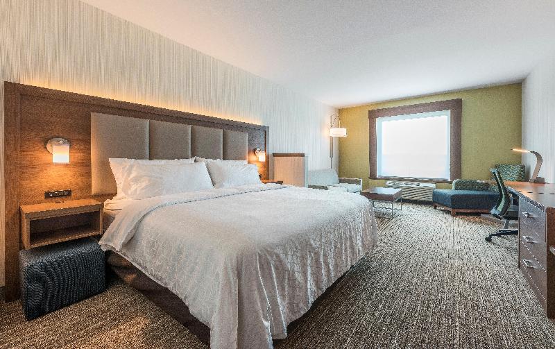 سوئیت با تخت بزرگ, Holiday Inn Express & Suites Moncton, An Ihg