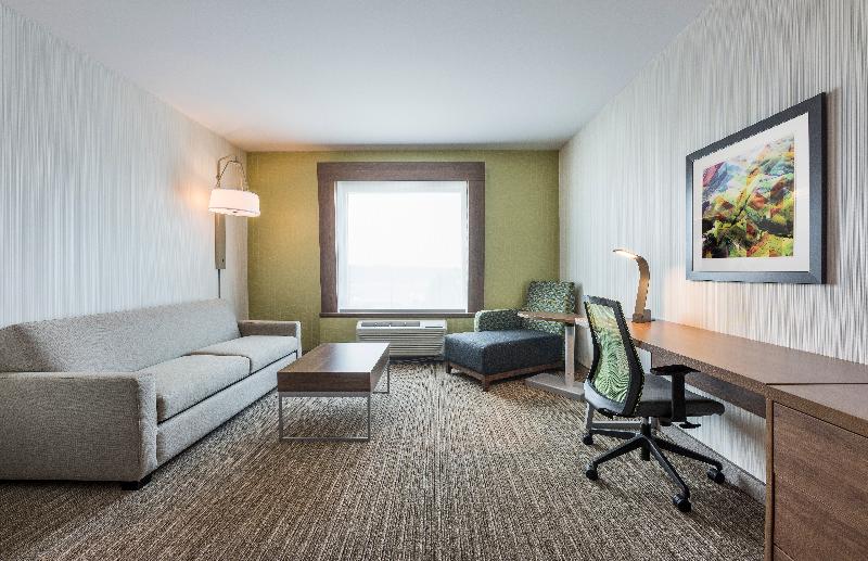 سوئیت با تخت بزرگ, Holiday Inn Express & Suites Moncton, An Ihg