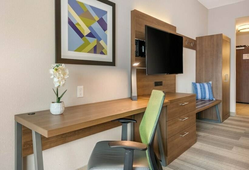 سوییت, Holiday Inn Express Melbourne West, An Ihg