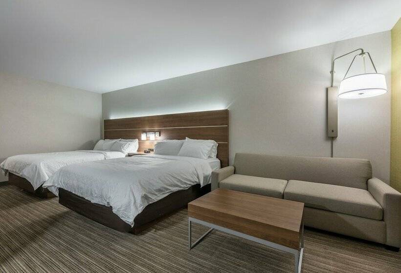 سوییت, Holiday Inn Express & Suites Moncton, An Ihg