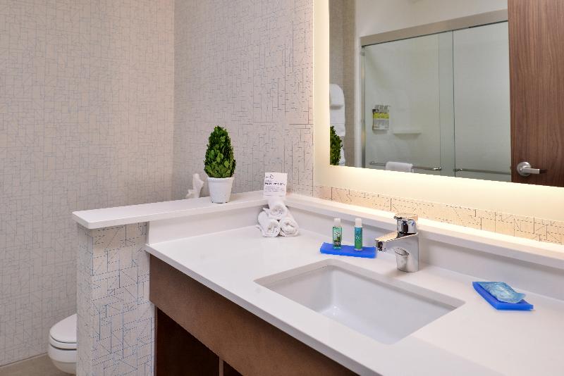 اتاق استاندارد, Holiday Inn Express Melbourne West, An Ihg