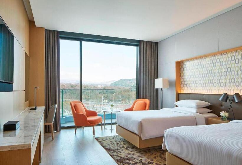 اتاق پریمیوم با بالکن, Marriott Jeju Shinhwa World