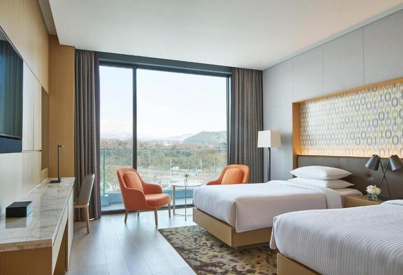 اتاق پریمیوم با بالکن, Marriott Jeju Shinhwa World