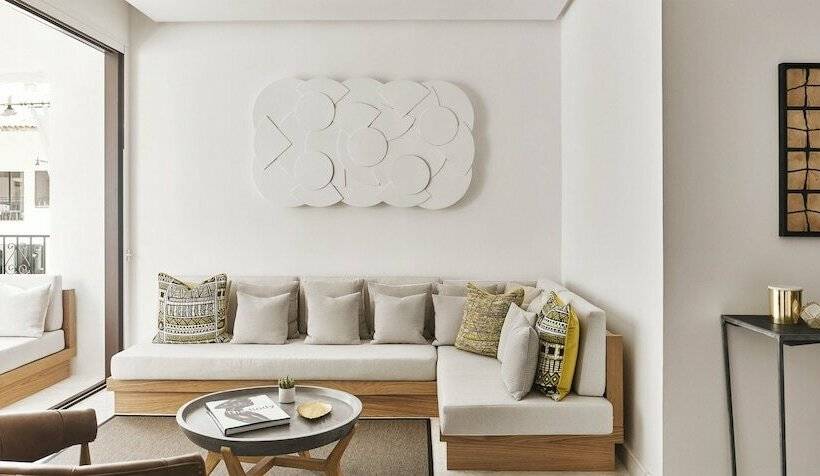سوییت لوکس, Nobu Hotel Marbella