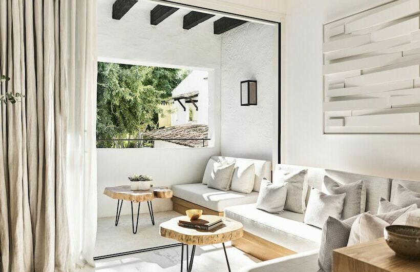 سوییت جونیور, Nobu Hotel Marbella