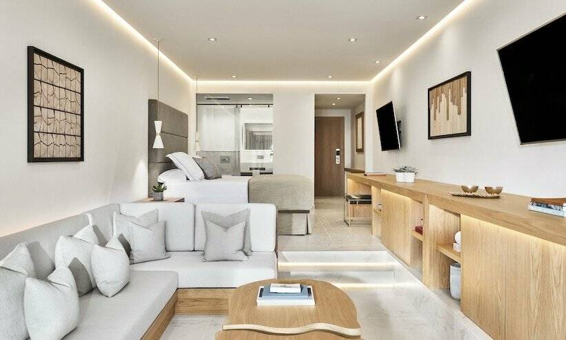 سوییت جونیور, Nobu Hotel Marbella