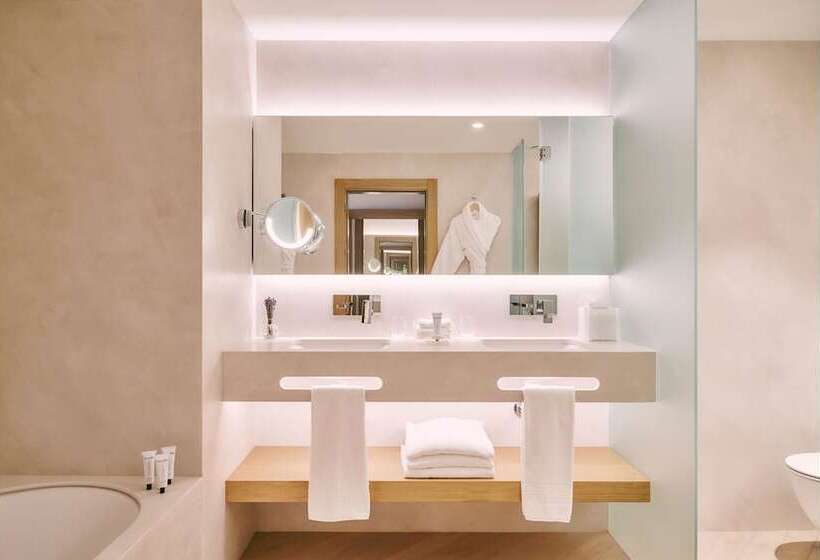 سوییت جونیور, Nobu Hotel Marbella