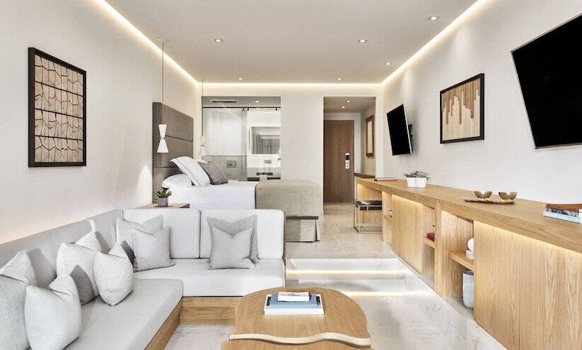 سوییت جونیور, Nobu Hotel Marbella