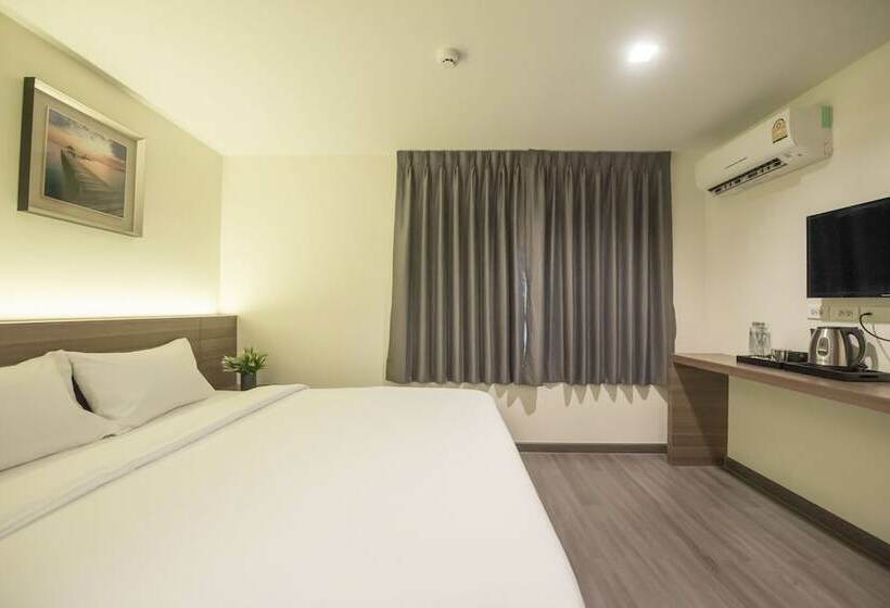 اتاق لوکس با تخت بزرگ, Sovereign Group Hotel At Pratunam