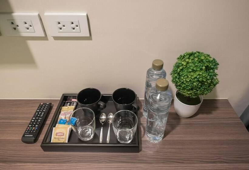 اتاق لوکس با تخت بزرگ, Sovereign Group Hotel At Pratunam