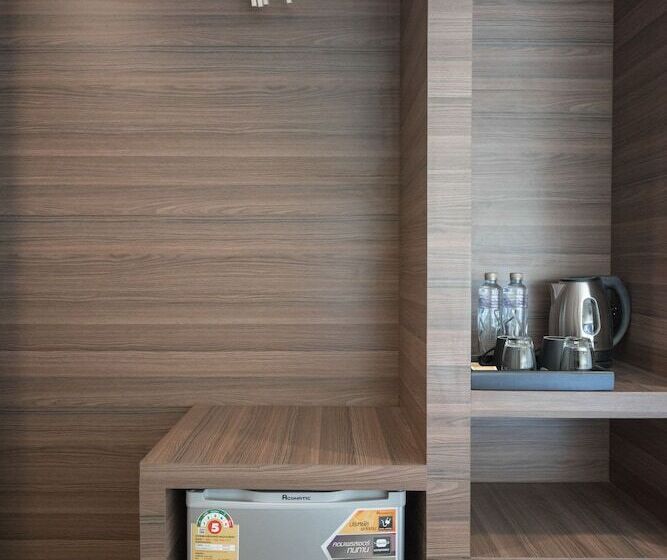 اتاق استاندارد با تخت دو نفره بزرگ, Sovereign Group Hotel At Pratunam