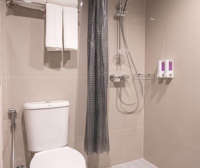 اتاق استاندارد با تخت دو نفره بزرگ, Sovereign Group Hotel At Pratunam