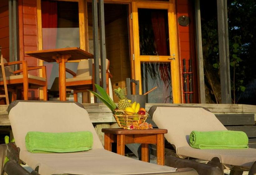 ویلای 1 خوابه, Komandoo Island Resort & Spa