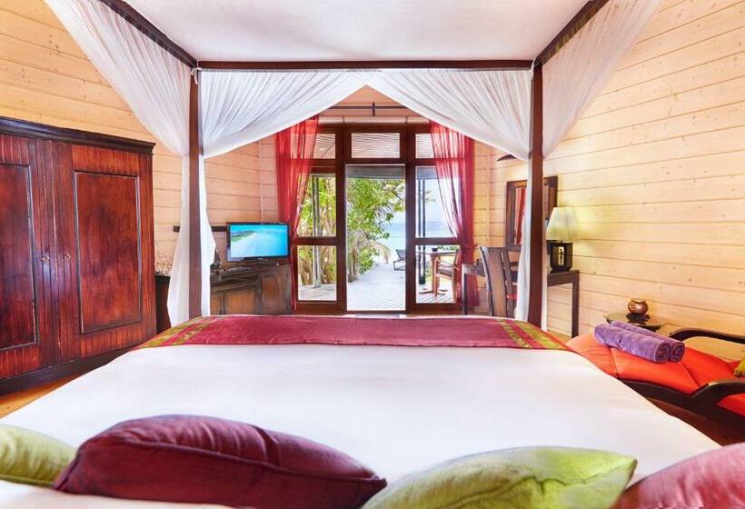 ویلای 1 خوابه, Komandoo Island Resort & Spa