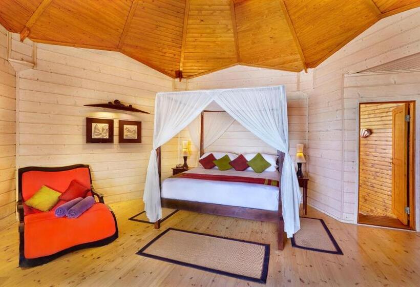 ویلای 1 خوابه, Komandoo Island Resort & Spa