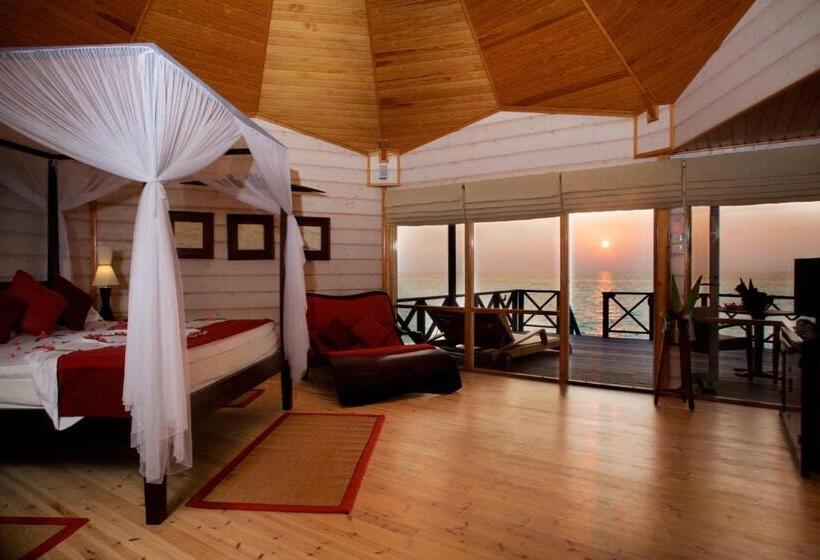 ویلای 1 خوابه, Komandoo Island Resort & Spa
