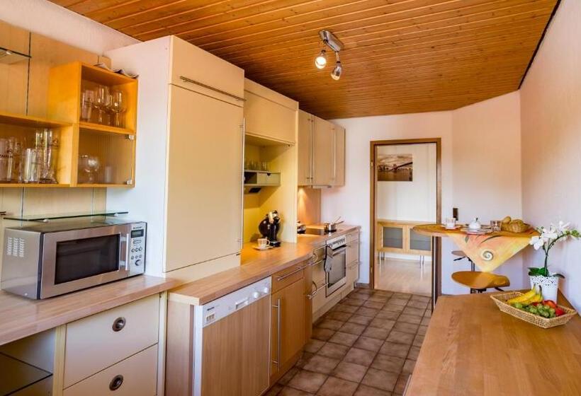 דירה משפחתית 2 חדרי שינה, Haus Rose
