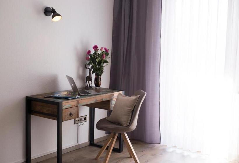 חדר סטנדרט עם מרפסת, Haus Rose