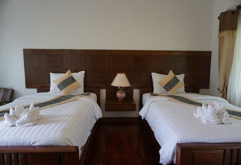 اتاق استاندارد, Buraphat Resort