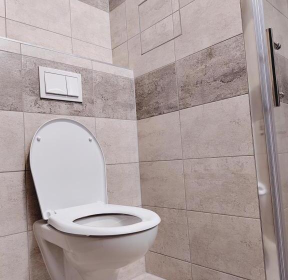 اتاق استاندارد با بالکن, Hostel Blanice