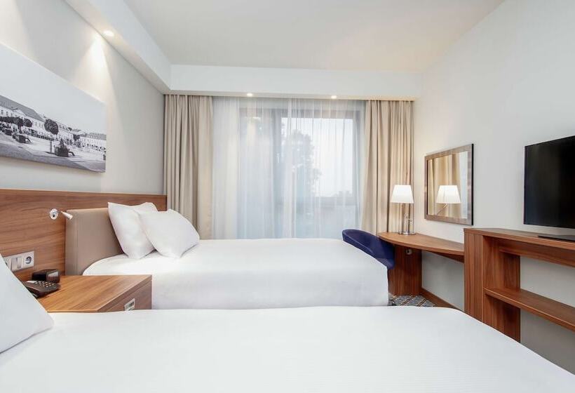 اتاق استاندارد, Hampton By Hilton Oswiecim