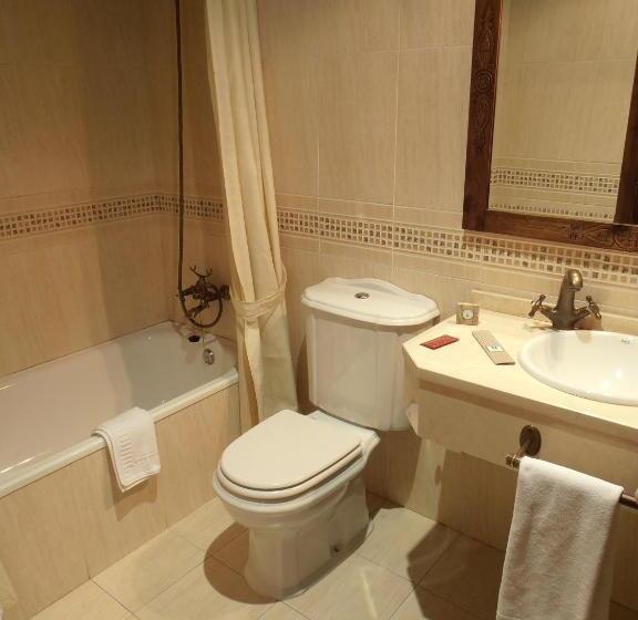 اتاق استاندارد یک نفره, Hostal Virgen De La Encina