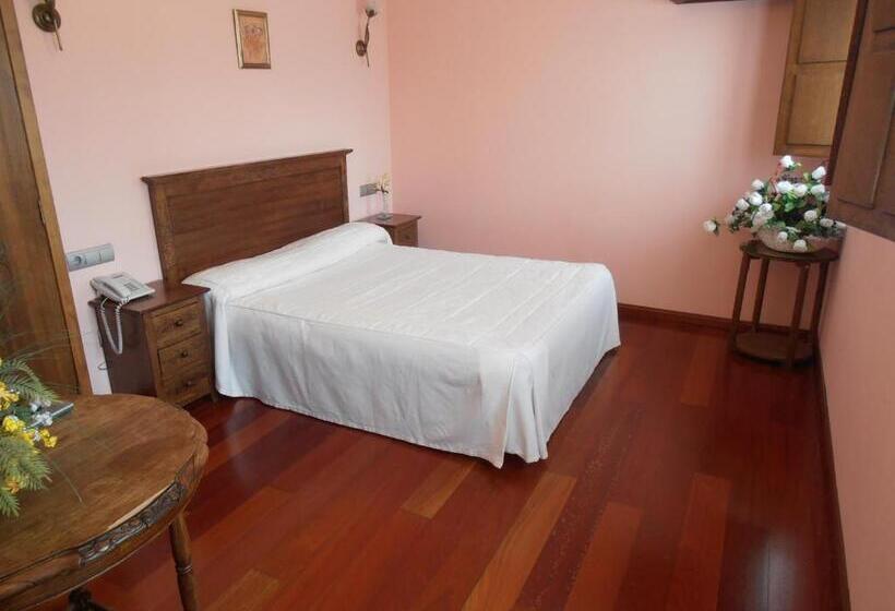 اتاق استاندارد با وان آب گرم, Hostal Virgen De La Encina