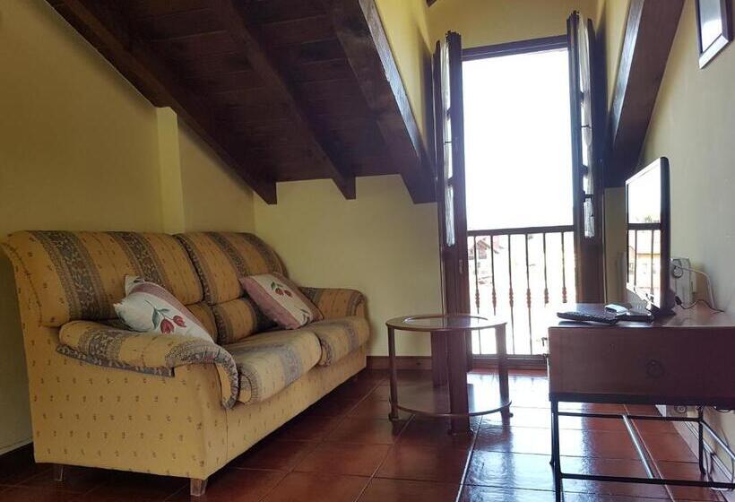1 Bedroom Penthouse Apartment, El Pedroso