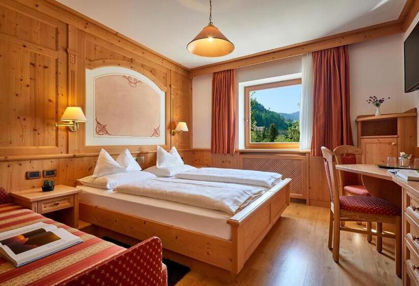اتاق استاندارد با چشم‌انداز باغ, Mountain B&b   La Scalira