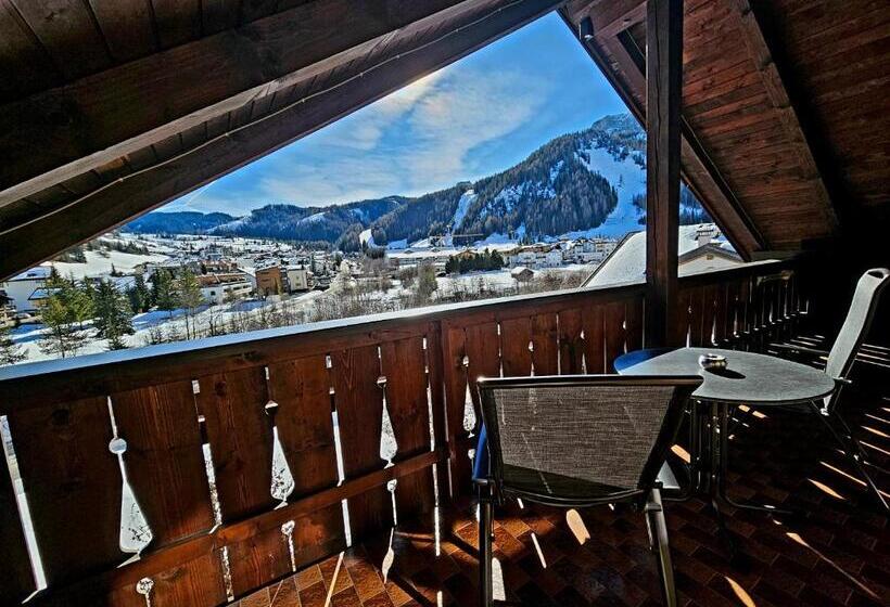 اتاق سوپریور سه تخته, Mountain B&b   La Scalira