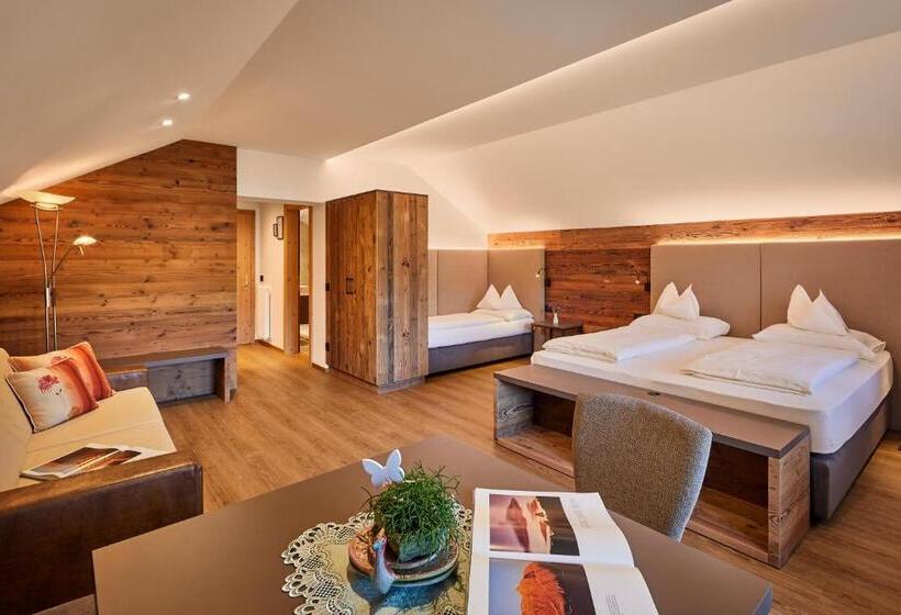 اتاق سوپریور سه تخته, Mountain B&b   La Scalira