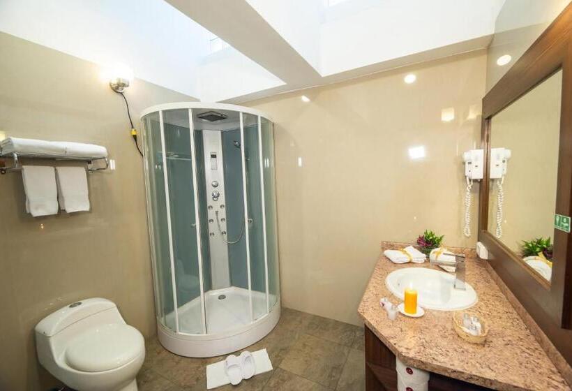 سوئیت با تخت بزرگ, Quindeloma Art Hotel And Gallery