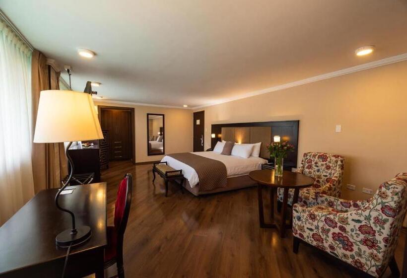 سوئیت با تخت بزرگ, Quindeloma Art Hotel And Gallery